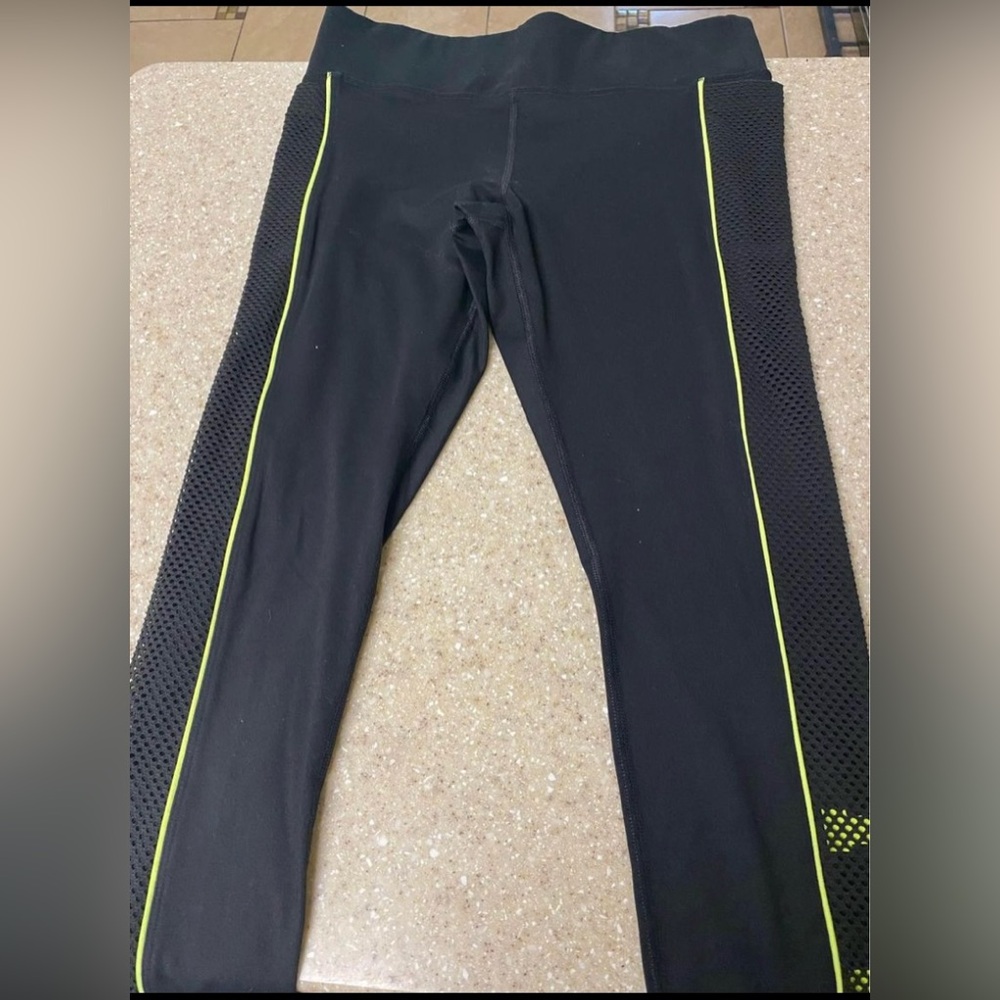Ladies PINK by Victorias Secret Medium yoga pants